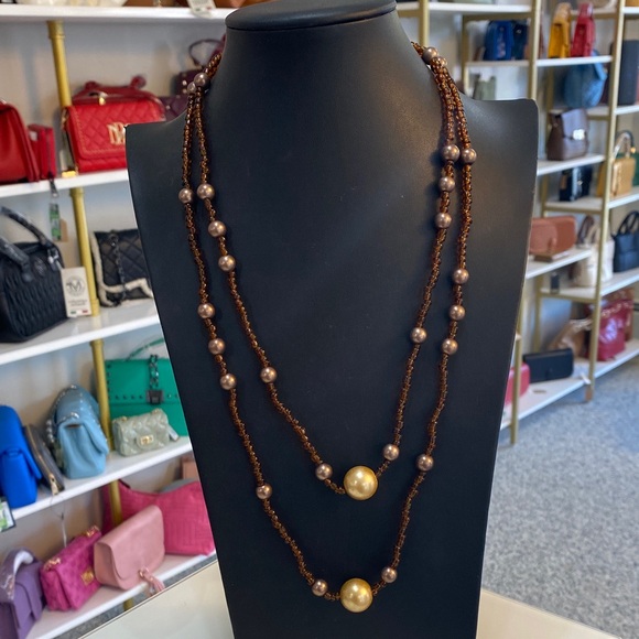 Jewelry - Beaded two layered necklace